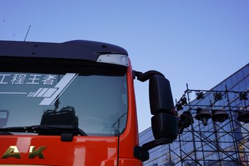 �����ǵ¿�SITRAK G7S  6X4 6.2�״��綯��ж�� ����ʱ��600kWhͼƬ