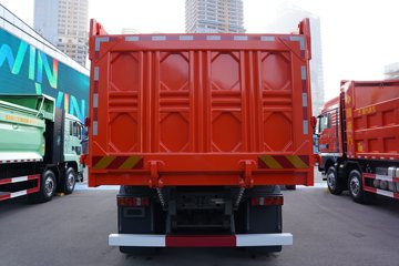 �����ǵ¿�SITRAK G7S  6X4 6.2�״��綯��ж�� ����ʱ��600kWhͼƬ