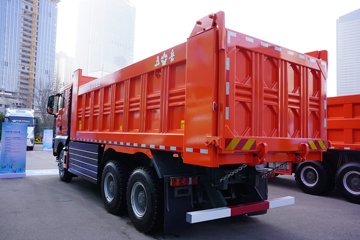 �����ǵ¿�SITRAK G7S  6X4 6.2�״��綯��ж�� ����ʱ��600kWhͼƬ