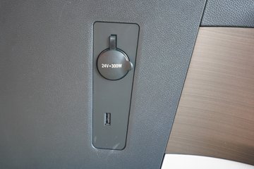 �����ǵ¿�SITRAK G7S  6X4 6.2�״��綯��ж�� ����ʱ��600kWhͼƬ