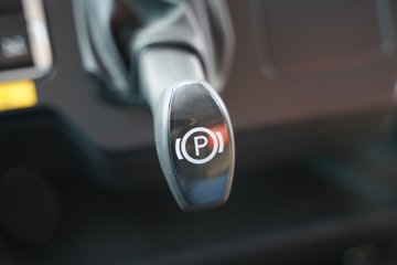 �����ǵ¿�SITRAK G7S  6X4 6.2�״��綯��ж�� ����ʱ��600kWhͼƬ