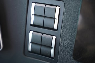 �����ǵ¿�SITRAK G7S  6X4 6.2�״��綯��ж�� ����ʱ��600kWhͼƬ