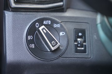 �����ǵ¿�SITRAK G7S  6X4 6.2�״��綯��ж�� ����ʱ��600kWhͼƬ