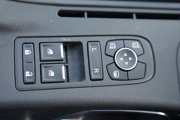 �����ǵ¿�SITRAK G7S  6X4 6.2�״��綯��ж�� ����ʱ��600kWhͼƬ