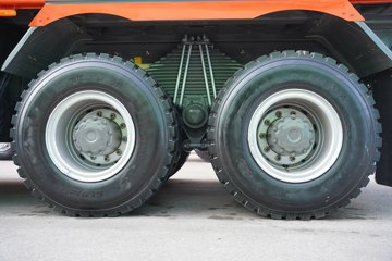 �����ǵ¿�SITRAK G7S  6X4 6.2�״��綯��ж�� ����ʱ��600kWhͼƬ