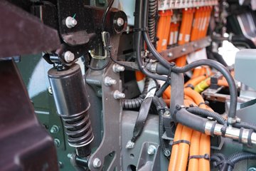 �����ǵ¿�SITRAK G7S  6X4 6.2�״��綯��ж�� ����ʱ��600kWhͼƬ