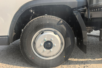 奥铃M卡&nbsp;载货车底盘                                                图片