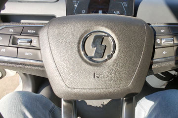 ������������ ��ɲ �߶� 4.15�׵��Ŵ��綯��դʽ�Ῠ ����ʱ��140.41kWhͼƬ