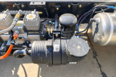 陕汽智云坤势 气刹 高顶 4.15米单排纯电动仓栅式轻卡 宁德时代140.41kWh