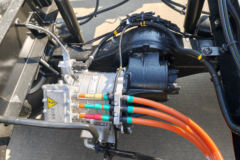 陕汽智云坤势 气刹 高顶 4.15米单排纯电动仓栅式轻卡 宁德时代140.41kWh