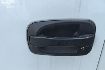 ����Ծ�� ����S100V  130���� ����5�� Һɲ 3.2��˫������΢��ͼƬ