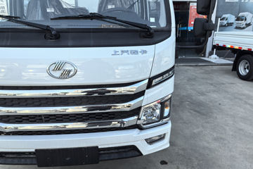 ����Ծ�� ����S100V  130���� ����5�� Һɲ 3.2��˫������΢��ͼƬ