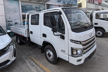 ����Ծ�� ����S100V  130���� ����5�� Һɲ 3.2��˫������΢��ͼƬ