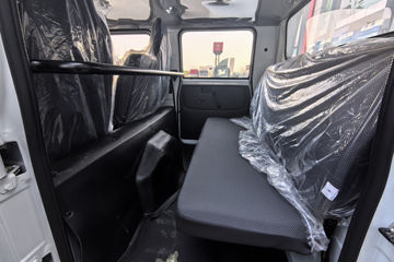 ����Ծ�� ����S100V  130���� ����5�� Һɲ 3.2��˫������΢��ͼƬ