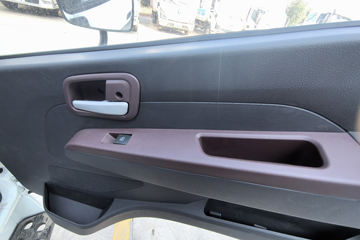 ����Ծ�� ����S100V  130���� ����5�� Һɲ 3.2��˫������΢��ͼƬ