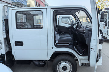 ����Ծ�� ����S100V  130���� ����5�� Һɲ 3.2��˫������΢��ͼƬ