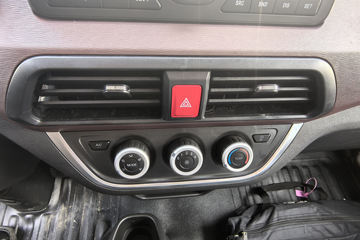 ����Ծ�� ����S100V  130���� ����5�� Һɲ 3.2��˫������΢��ͼƬ