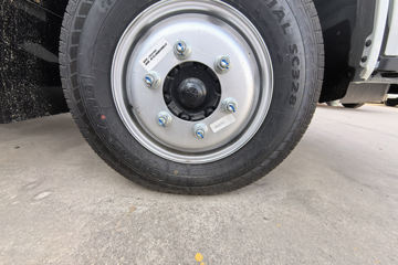 ����Ծ�� ����S100V  130���� ����5�� Һɲ 3.2��˫������΢��ͼƬ