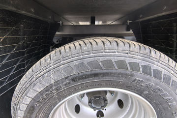 ����Ծ�� ����S100V  130���� ����5�� Һɲ 3.2��˫������΢��ͼƬ