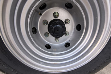 ����Ծ�� ����S100V  130���� ����5�� Һɲ 3.2��˫������΢��ͼƬ