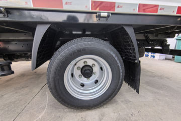 ����Ծ�� ����S100V  130���� ����5�� Һɲ 3.2��˫������΢��ͼƬ