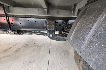 ����Ծ�� ����S100V  130���� ����5�� Һɲ 3.2��˫������΢��ͼƬ