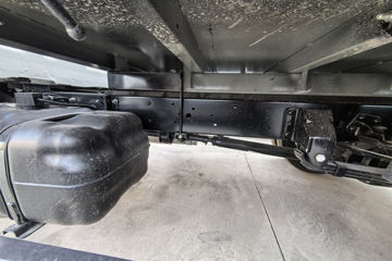 ����Ծ�� ����S100V  130���� ����5�� Һɲ 3.2��˫������΢��ͼƬ