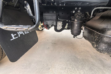 ����Ծ�� ����S100V  130���� ����5�� Һɲ 3.2��˫������΢��ͼƬ