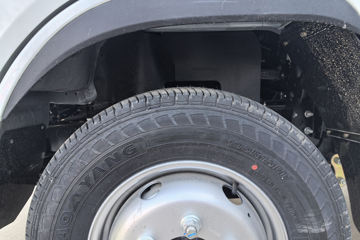 ����Ծ�� ����S100V  130���� ����5�� Һɲ 3.2��˫������΢��ͼƬ