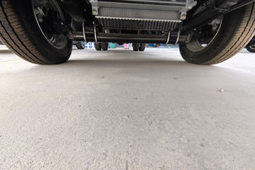 ����Ծ�� ����S100V  130���� ����5�� Һɲ 3.2��˫������΢��ͼƬ