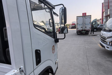 ����Ծ�� ��ԽC300 ��ֵ�� 2.3L���� 142���� ���5�� 3.7�׵��������ῨͼƬ