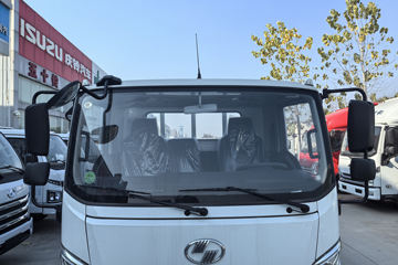 ����Ծ�� ��ԽC300 ��ֵ�� 2.3L���� 142���� ���5�� 3.7�׵��������ῨͼƬ