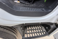 上汽跃进 超越C300 超值版 2.3L柴油 142马力 株齿5档 3.7米单排栏板轻卡