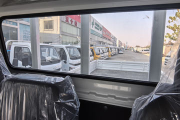 ����Ծ�� ��ԽC300 ��ֵ�� 2.3L���� 142���� ���5�� 3.7�׵��������ῨͼƬ