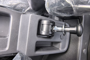 ����Ծ�� ��ԽC300 ��ֵ�� 2.3L���� 142���� ���5�� 3.7�׵��������ῨͼƬ