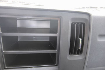 ����Ծ�� ��ԽC300 ��ֵ�� 2.3L���� 142���� ���5�� 3.7�׵��������ῨͼƬ