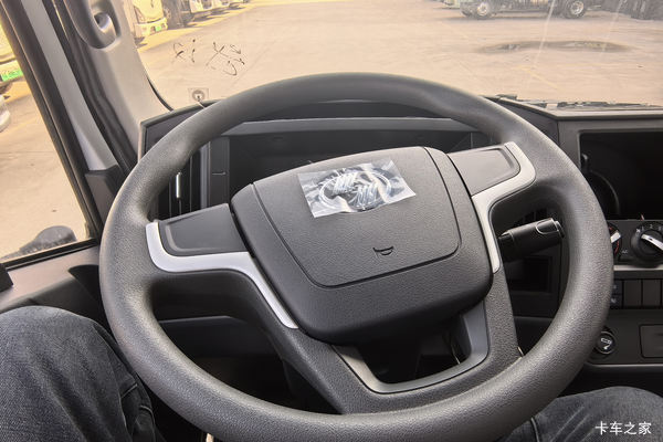 上汽轻卡双排6座,7.8万起售...... 上汽轻卡双排6座,7.8万起售......