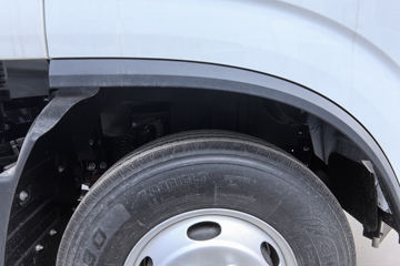 ����Ծ�� ��ԽC300 ��ֵ�� 2.3L���� 142���� ���5�� 3.7�׵��������ῨͼƬ