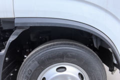 上汽跃进 超越C300 超值版 2.3L柴油 142马力 株齿5档 3.7米单排栏板轻卡