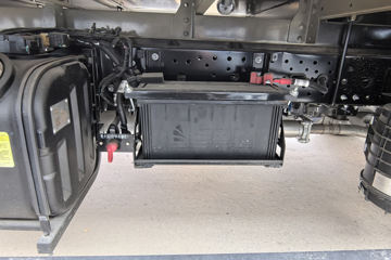 ����Ծ�� ��ԽC300 ��ֵ�� 2.3L���� 142���� ���5�� 3.7�׵��������ῨͼƬ