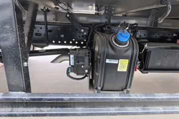 ����Ծ�� ��ԽC300 ��ֵ�� 2.3L���� 142���� ���5�� 3.7�׵��������ῨͼƬ