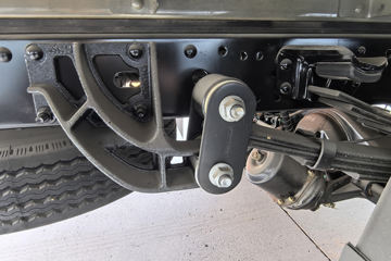 ����Ծ�� ��ԽC300 ��ֵ�� 2.3L���� 142���� ���5�� 3.7�׵��������ῨͼƬ