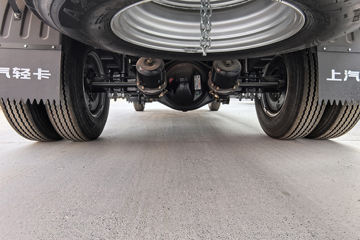 ����Ծ�� ��ԽC300 ��ֵ�� 2.3L���� 142���� ���5�� 3.7�׵��������ῨͼƬ