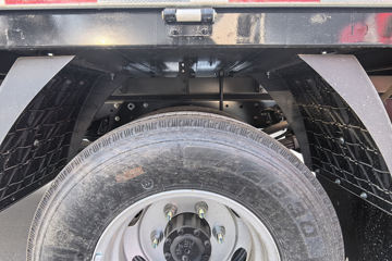 ����Ծ�� ��ԽC300 ��ֵ�� 2.3L���� 142���� ���5�� 3.7�׵��������ῨͼƬ