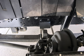 ����Ծ�� ��ԽC300 ��ֵ�� 2.3L���� 142���� ���5�� 3.7�׵��������ῨͼƬ