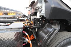 飞碟EW7 气刹 4.16米单排纯电动厢式轻卡 宁德时代164.86kWh 飞碟EW7 气刹 4.16米单排纯电动厢式轻卡 宁德时代164.86kWh