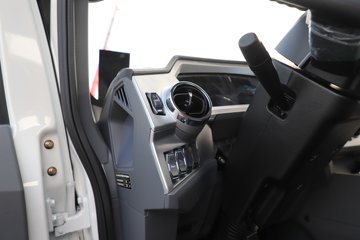 �ɵ�EW7 ��ɲ 4.18�׵��Ŵ��綯��ʽ�Ῠ �д��º�134kWhͼƬ