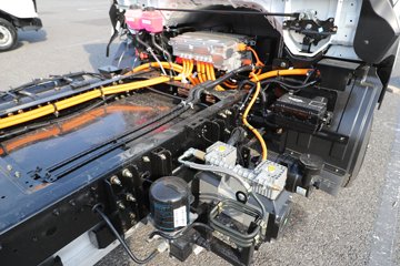 �ɵ�EW7 ��ɲ 4.18�׵��Ŵ��綯��ʽ�Ῠ �д��º�134kWhͼƬ