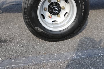 �ɵ�EW7 ��ɲ 4.18�׵��Ŵ��綯��ʽ�Ῠ �д��º�134kWhͼƬ