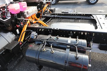 �ɵ�EW7 ��ɲ 4.18�׵��Ŵ��綯��ʽ�Ῠ �д��º�134kWhͼƬ